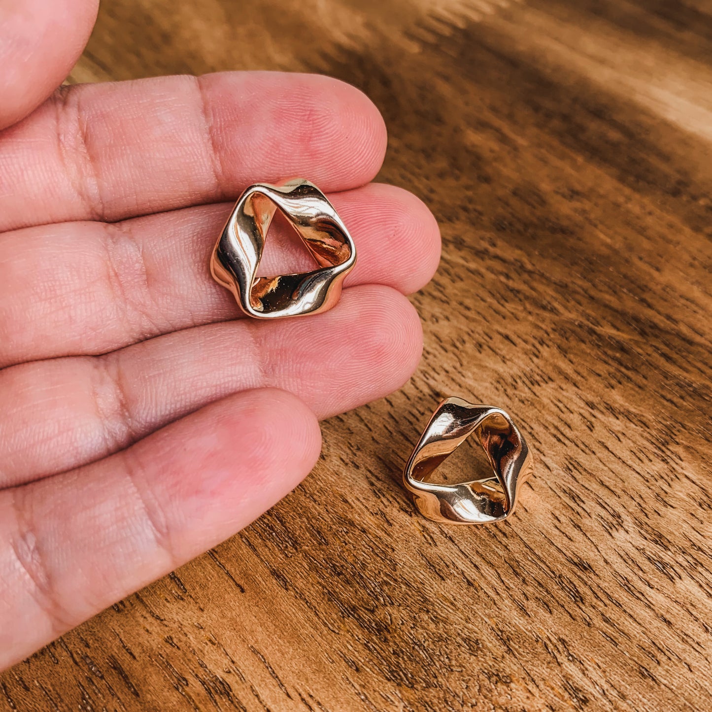 Geometric Triangle Studs