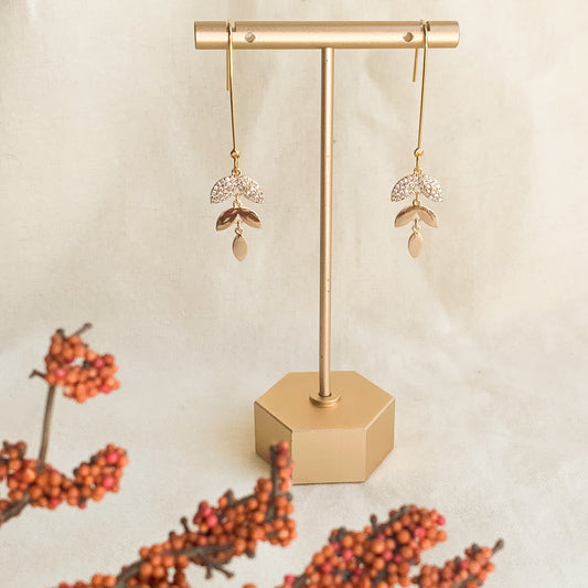 Tiered Leaf Hooks